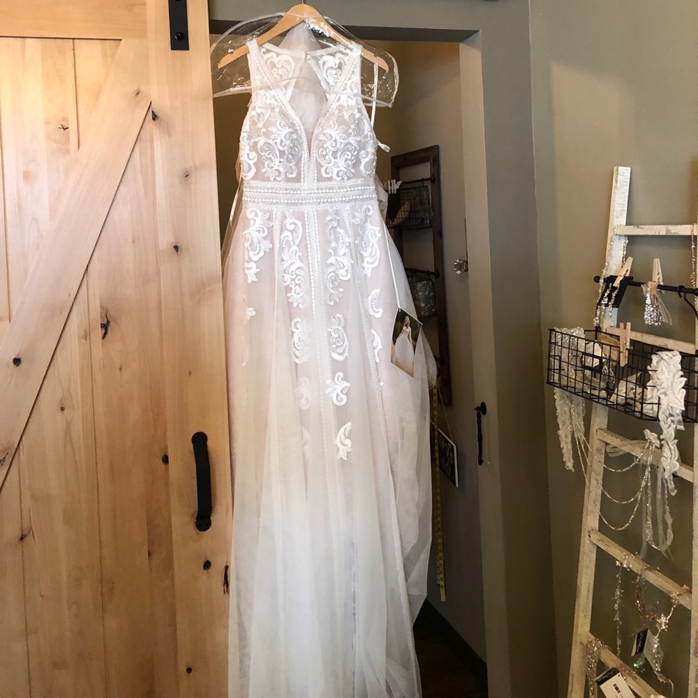 Boho Essense of Australia Wedding Dress